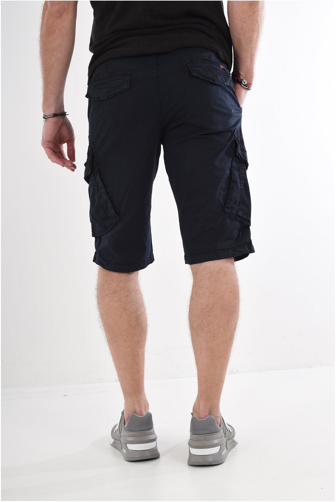 Shorts & Bermudas  Leo gutti AK7917 NOIR