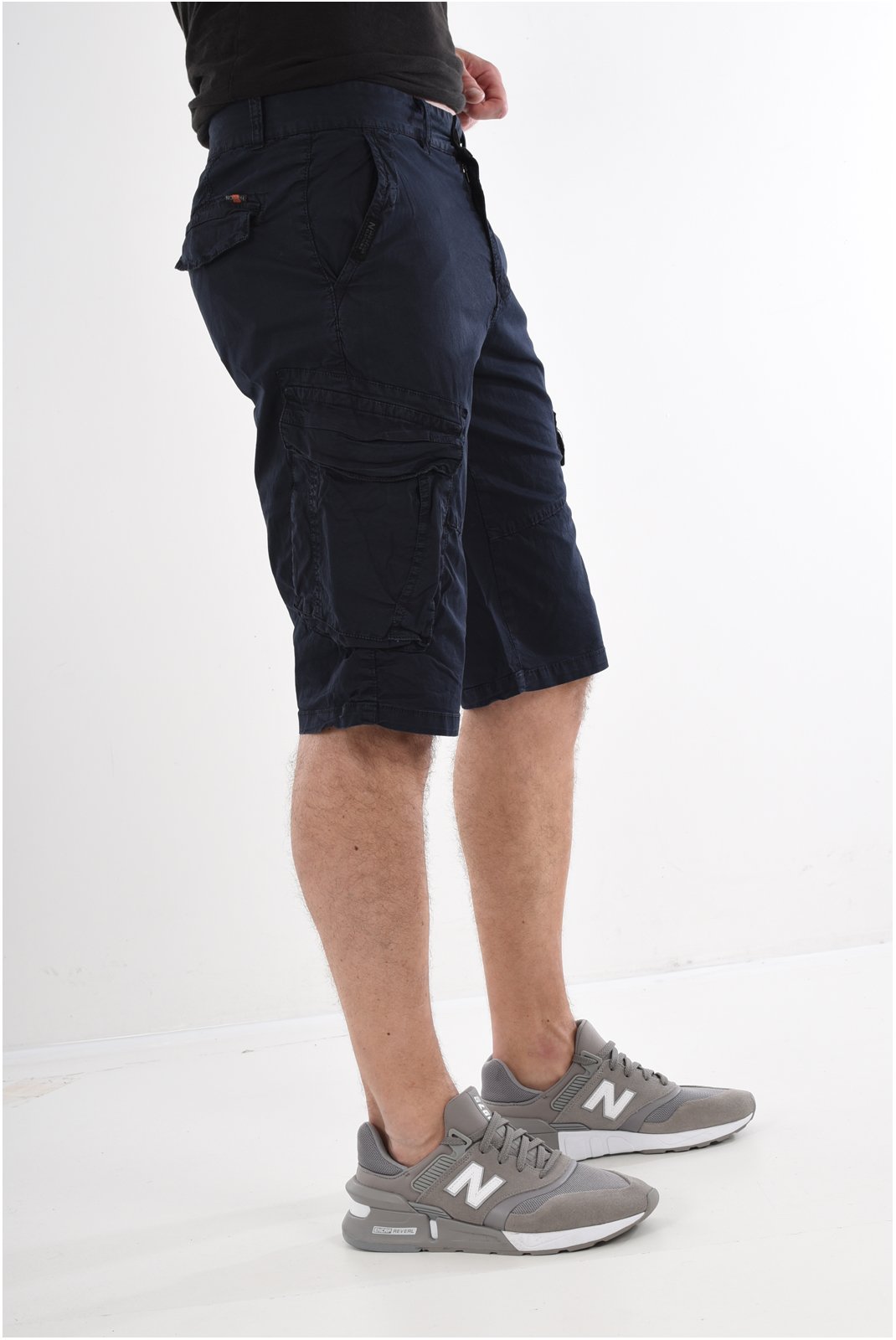 Shorts & Bermudas  Leo gutti AK7917 NOIR