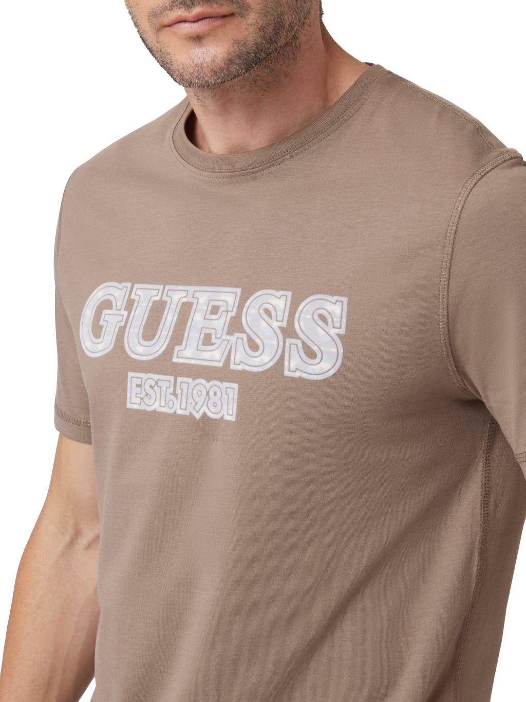 T-S manches courtes  Guess jeans M4BI45 I3Z14 G1EC WALNUT SHELL