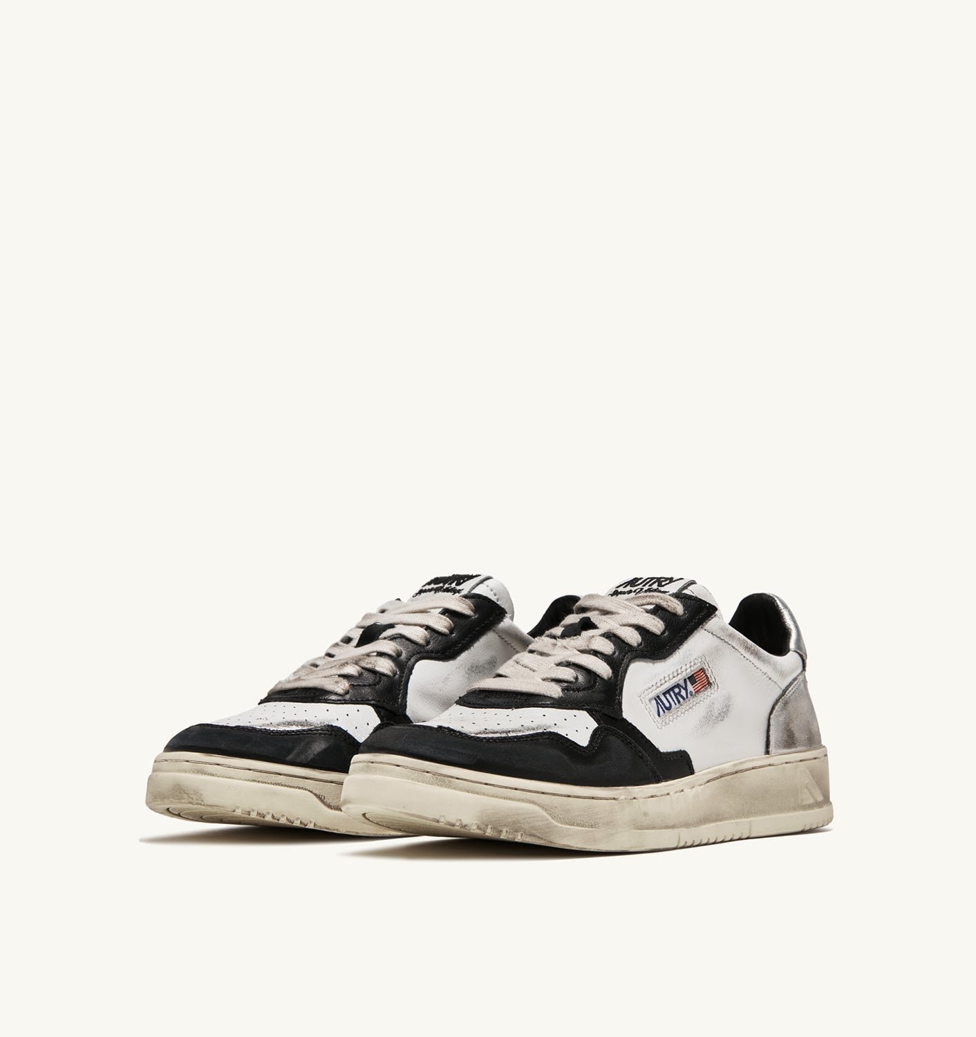 Baskets / Sneakers  AUTRY AVLWMS11 WHITE SUEDE-PINK