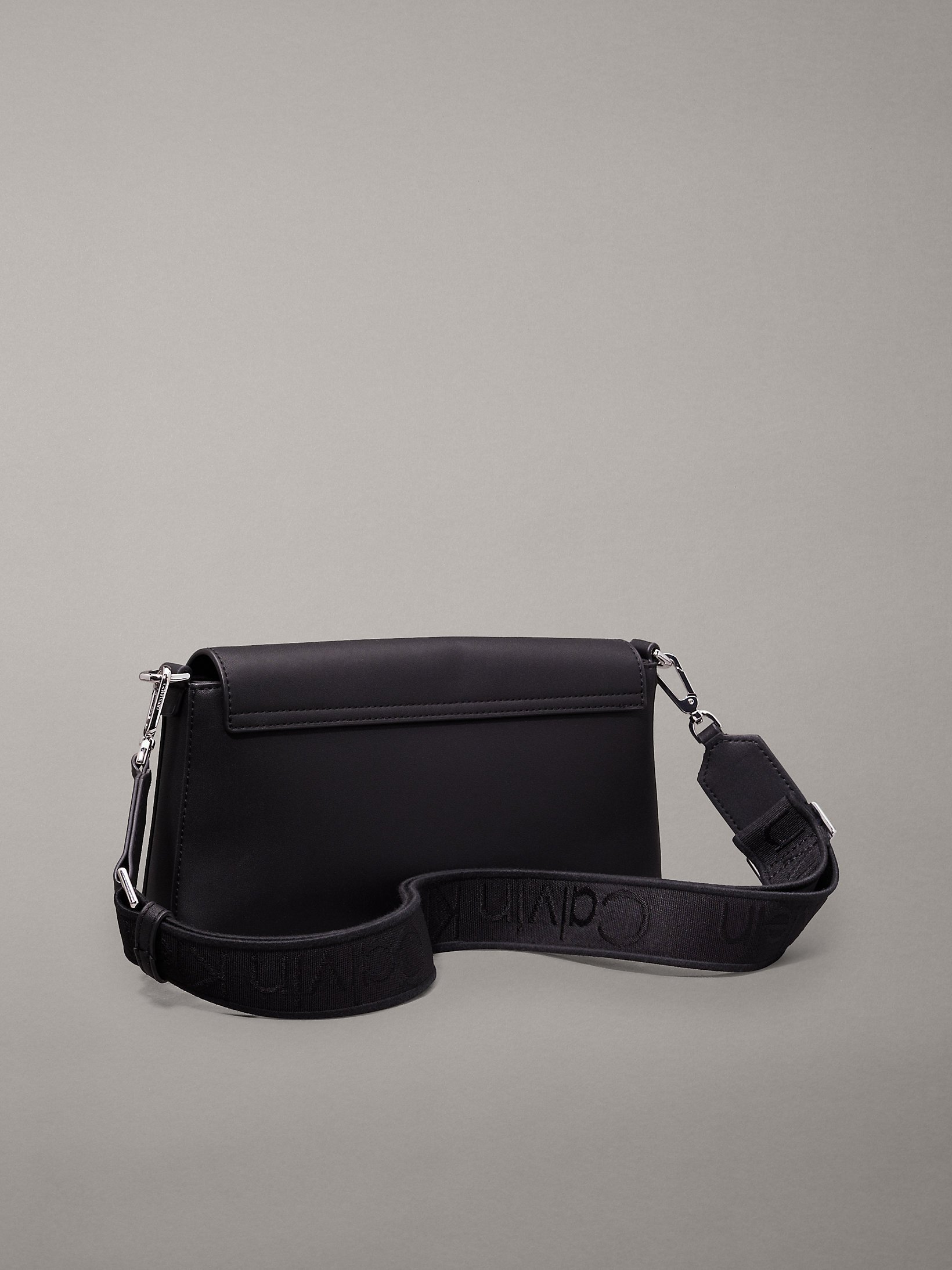 Sac porté épaule  Calvin klein K60K612902 BEH Ck Black