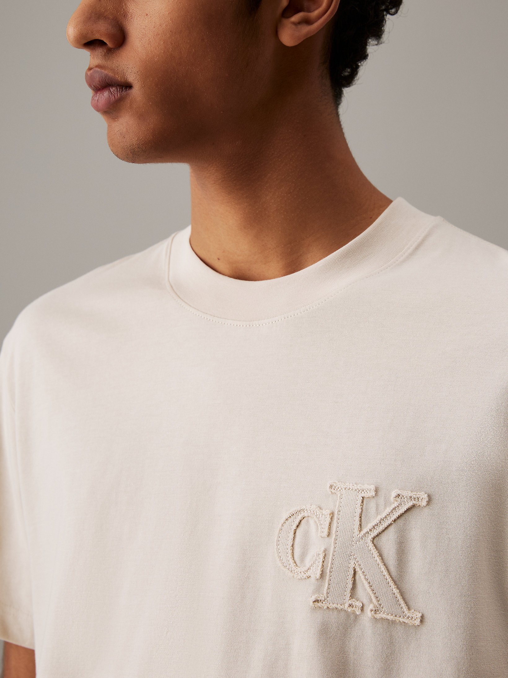 T-S manches courtes  Calvin klein J30J327494 PDV Oatmeal