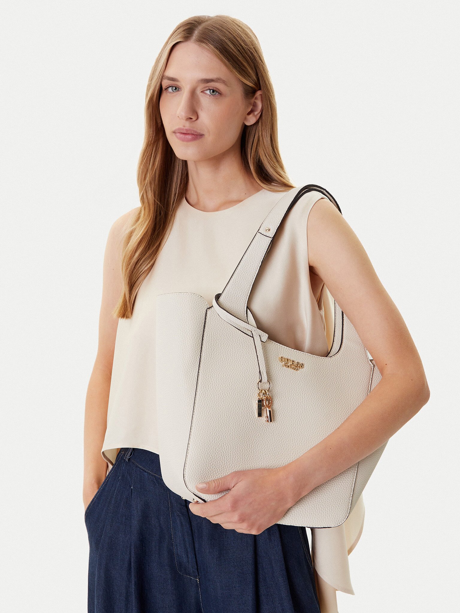 Cabas / Sacs shopping  Guess jeans HWBG73 34220 BONE