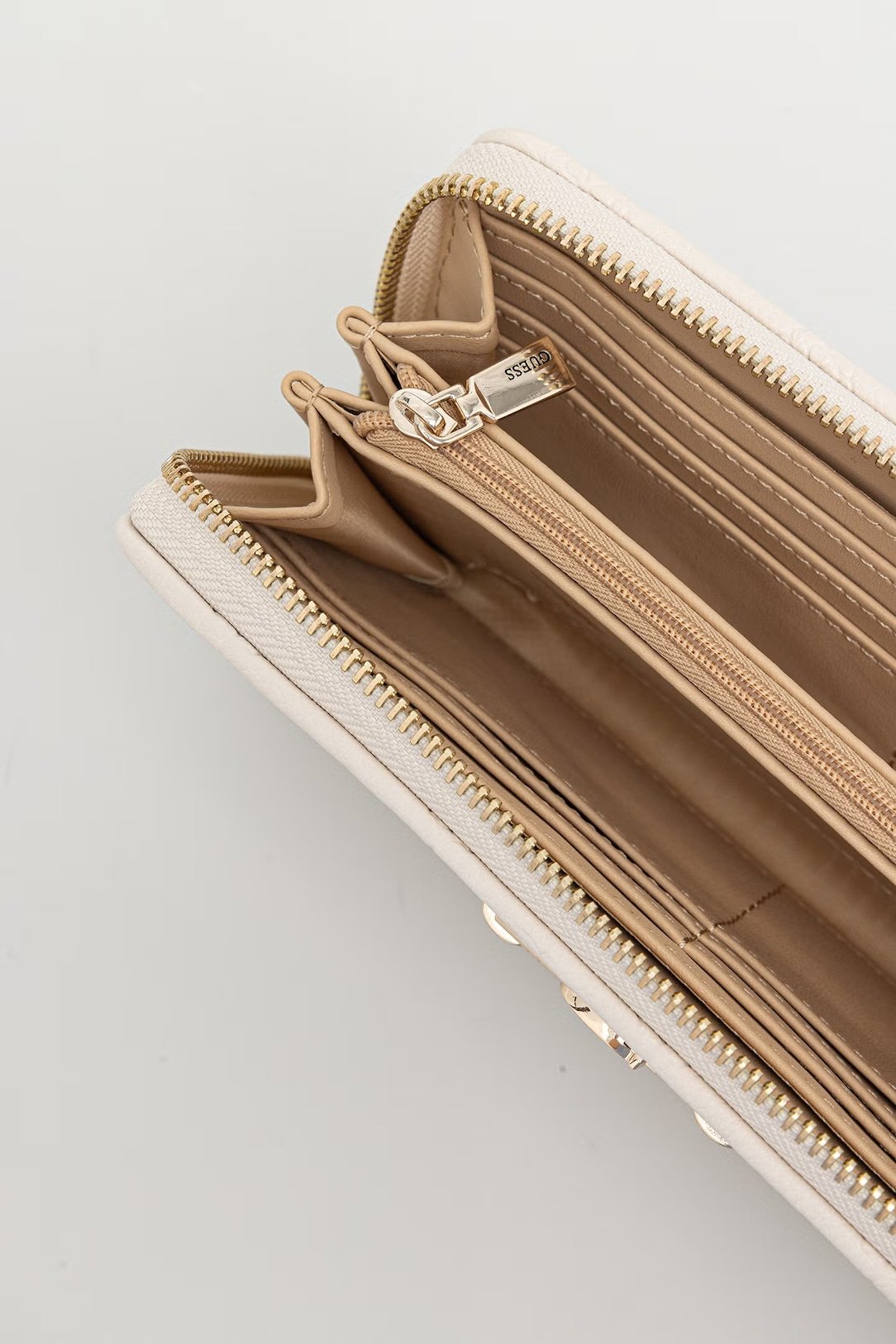 Portefeuilles / Porte-monnaie  Guess jeans SWPD99 16146 STONE LOGO