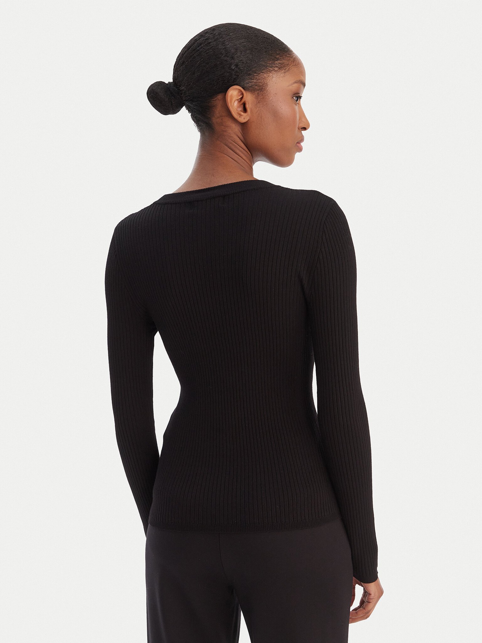 Pull  Guess jeans W6RR58 Z2YK2 JBLK Jet Black A996