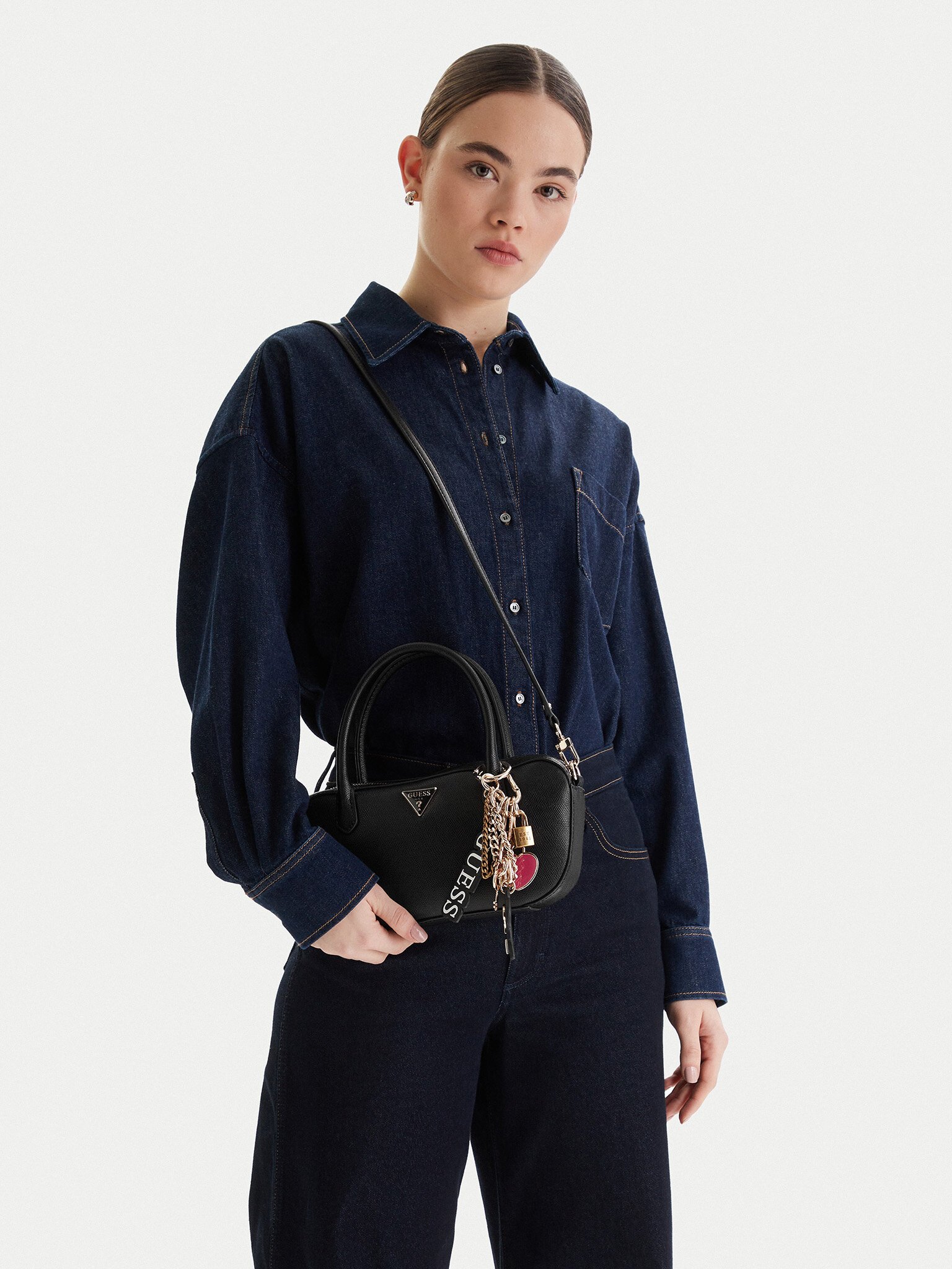 Sac porté épaule  Guess jeans HWBG98 99050 BLACK