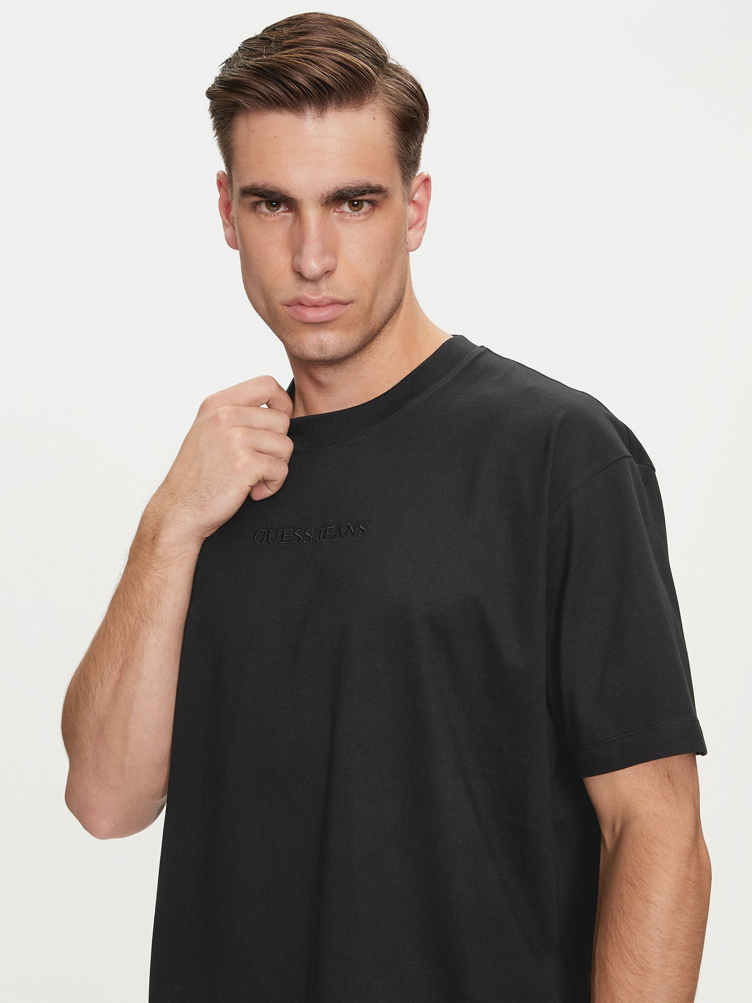 T-S manches courtes  Guess jeans M4YI44 K8FQ4 JBLK Jet Black A996