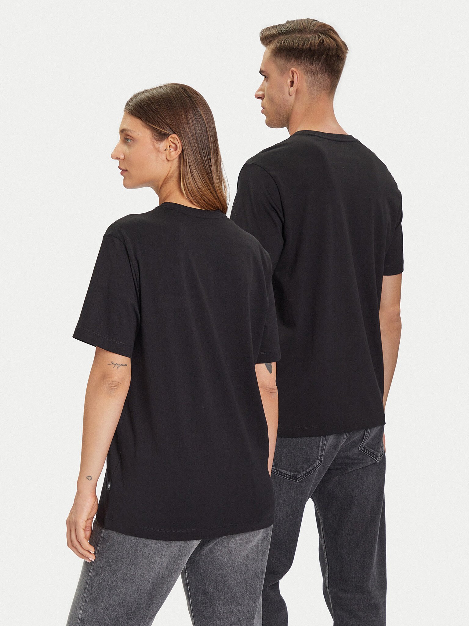 T-S manches courtes  Guess jeans M5BI78 K8FQ4 JBLK Jet Black A996