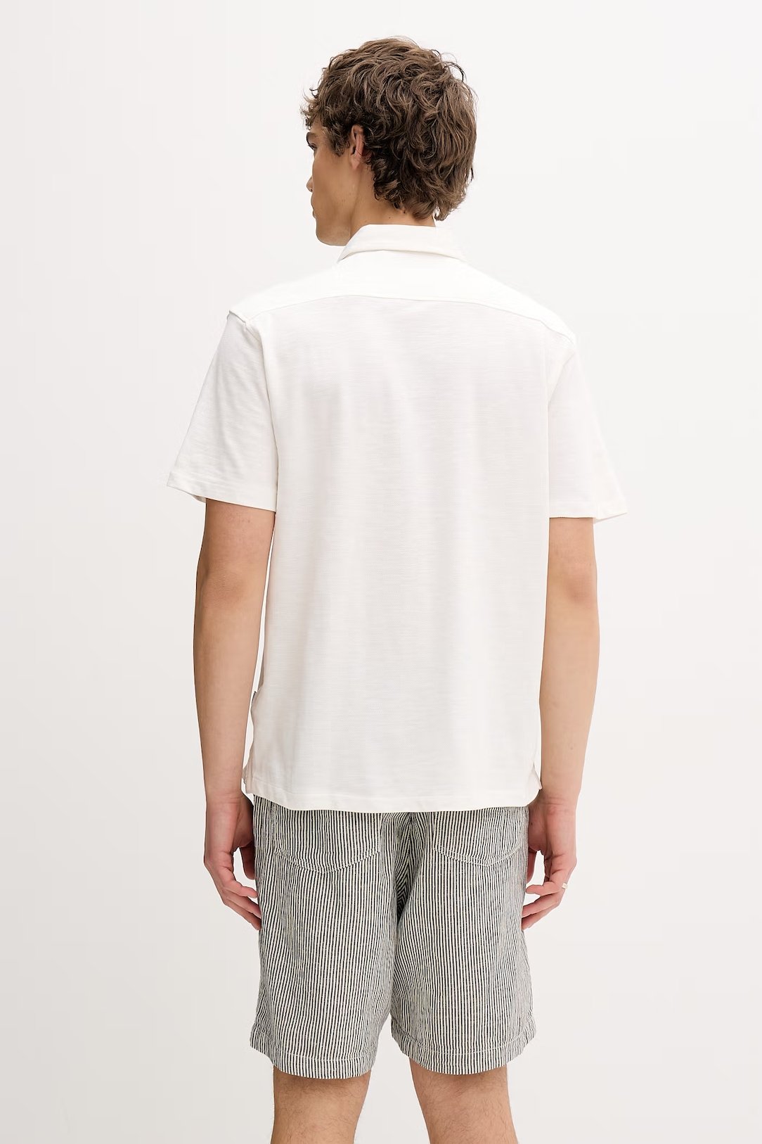 T-S manches courtes  Guess jeans M6GP02 KE731 G046 ALABASTER WHITE