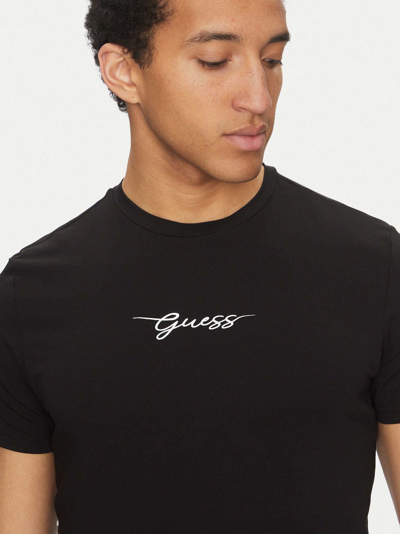 T-S manches courtes  Guess jeans U5GM02 KCD31 JBLK Jet Black A996