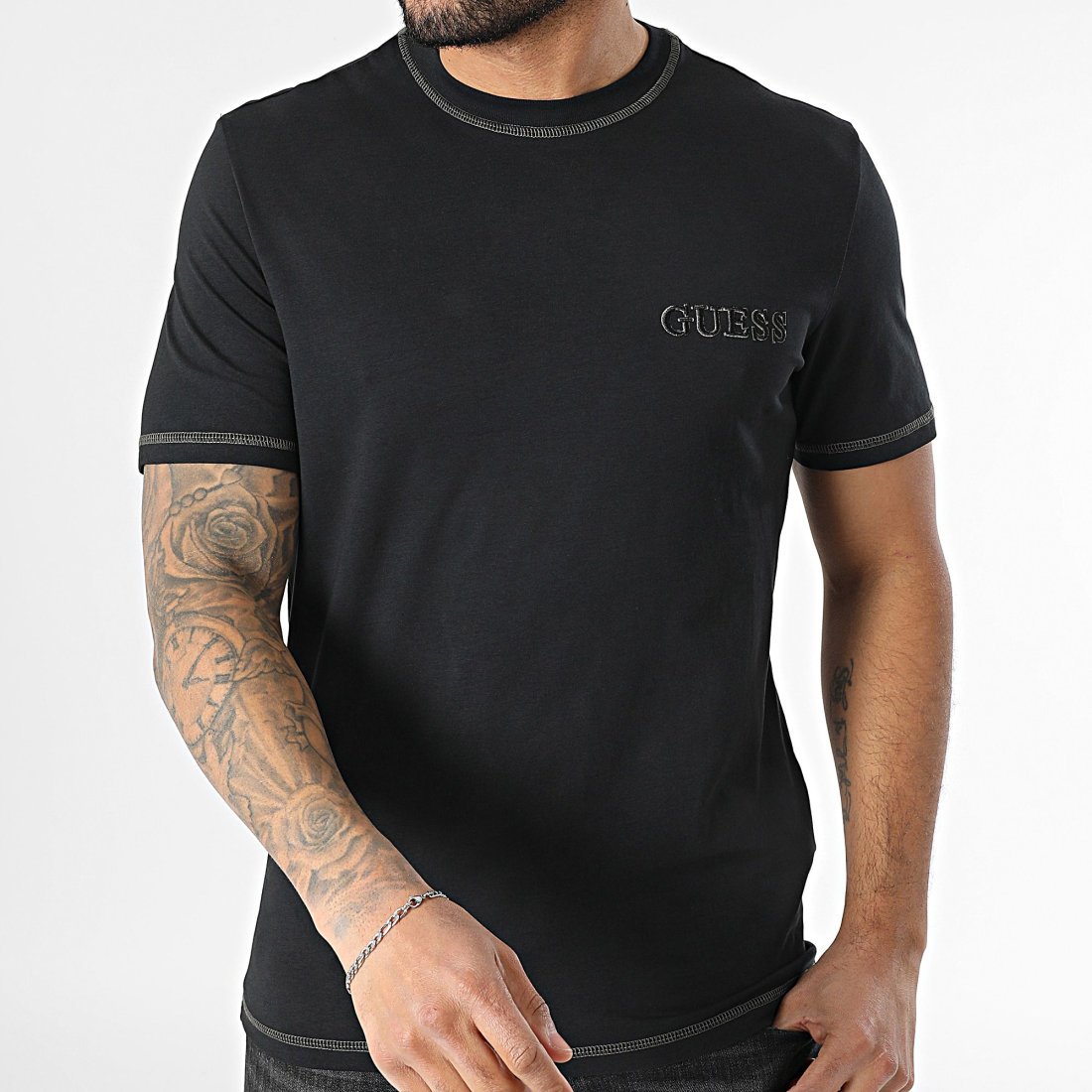 T-S manches courtes  Guess jeans U5RI01 KCAM1 JBLK Jet Black A996