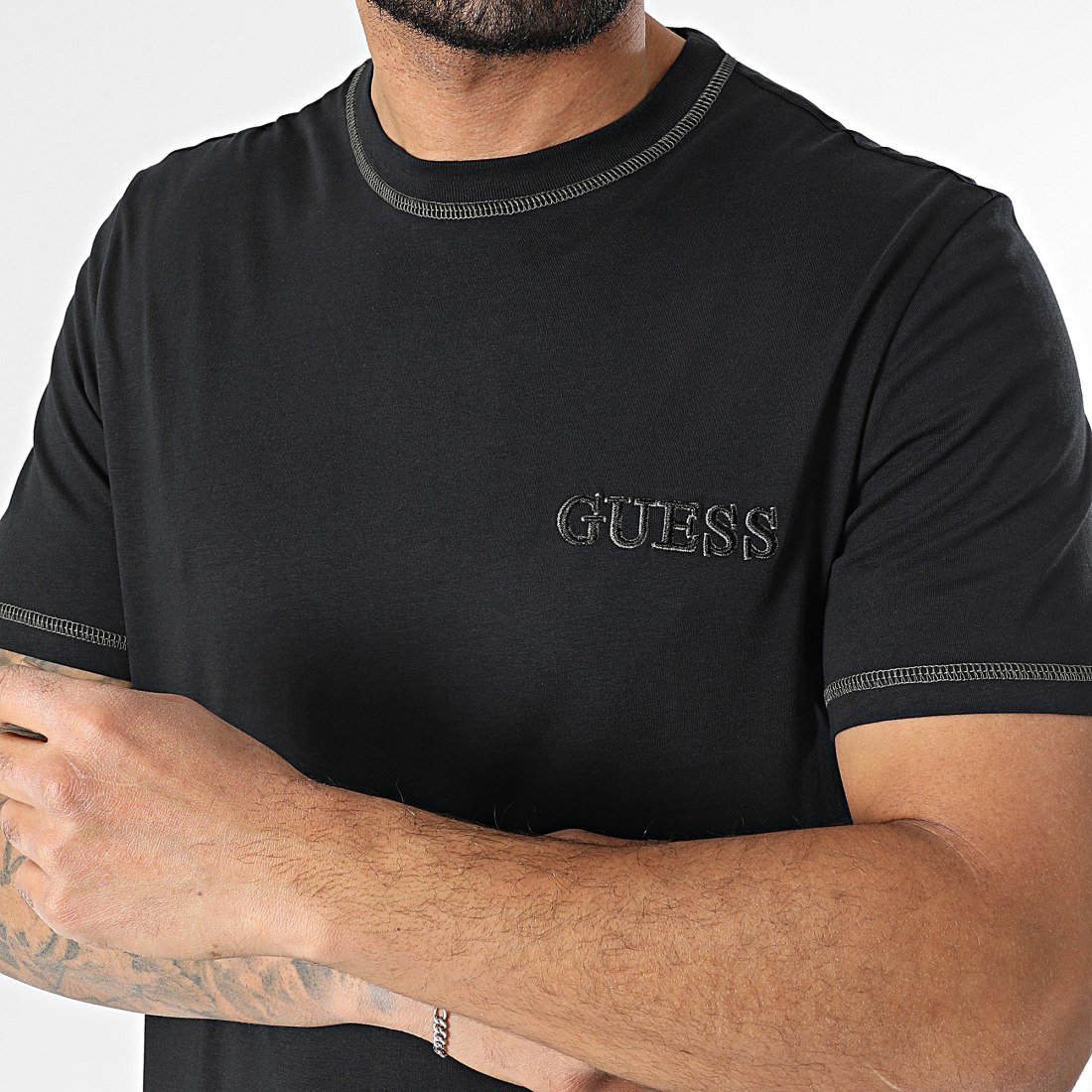 T-S manches courtes  Guess jeans U5RI01 KCAM1 JBLK Jet Black A996