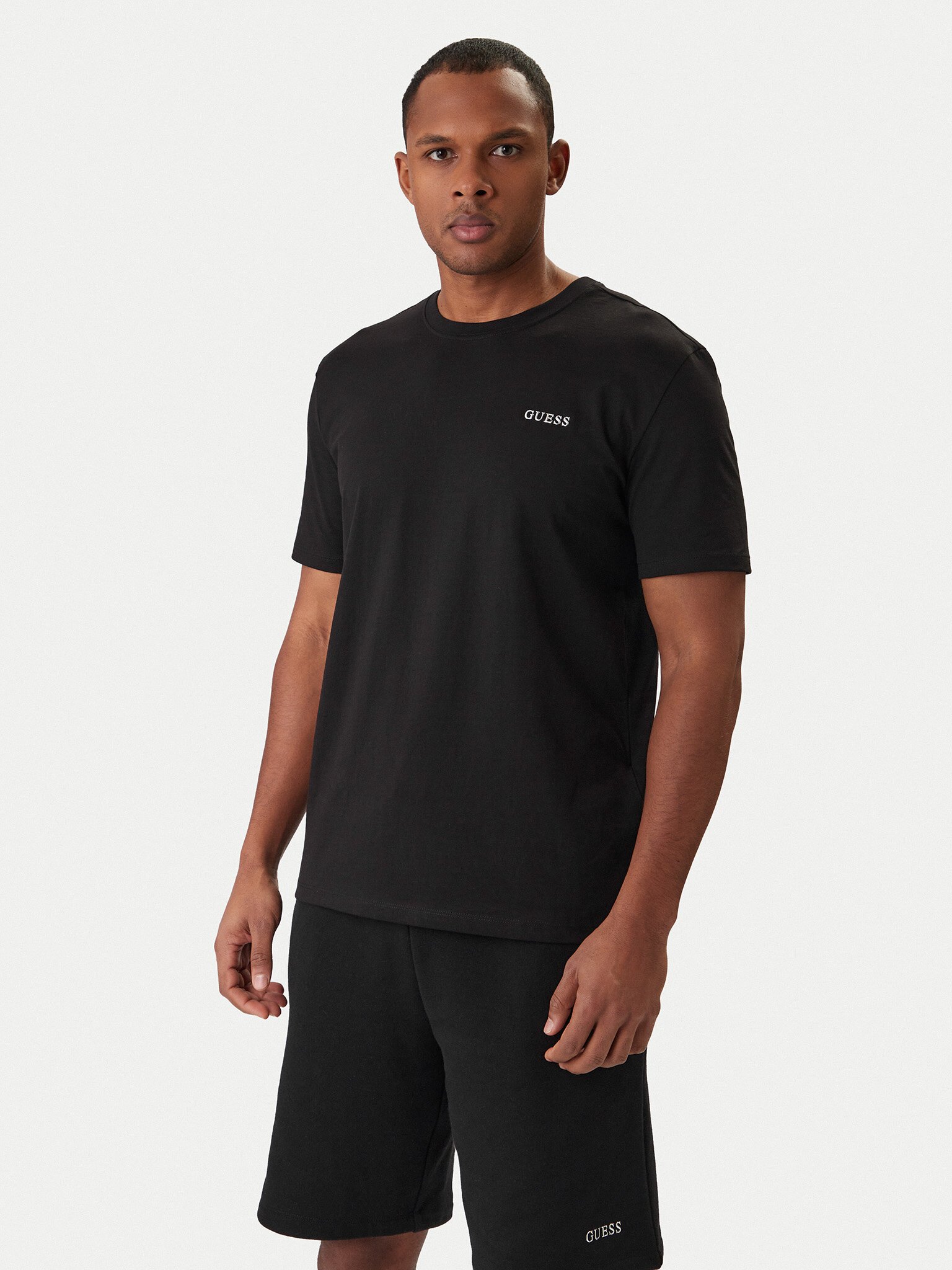 T-S manches courtes  Guess jeans Z6RI17 I3Z14 JBLK Jet Black A996