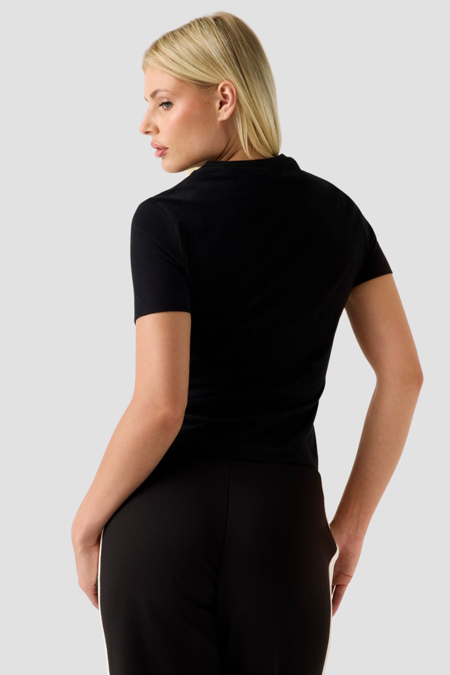 Tee shirt  Guess jeans V5BI15 KA260 JBLK Jet Black A996