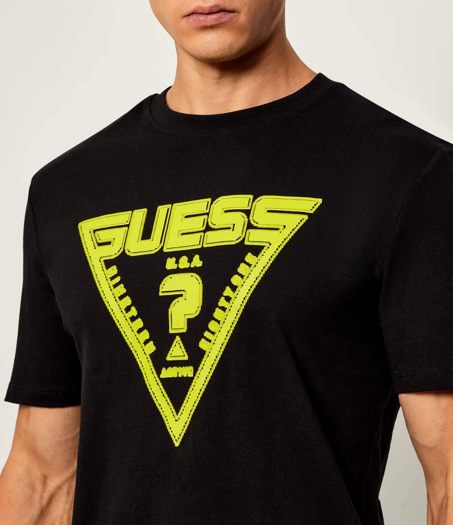 T-S manches courtes  Guess jeans Z5BI13 I3Z14 JBLK Jet Black A996