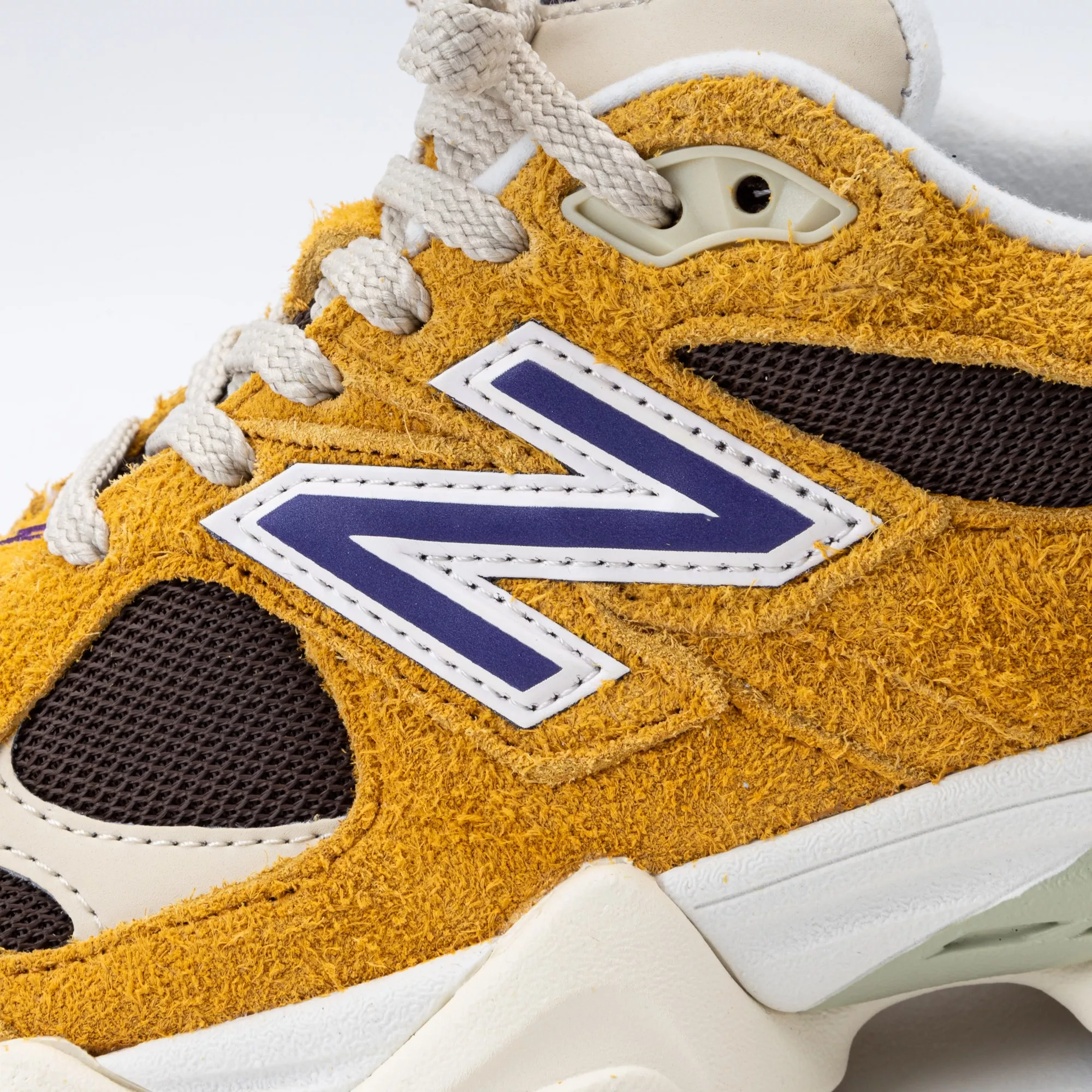 Sneakers / Sport  New balance NBU9060SRB Jaune