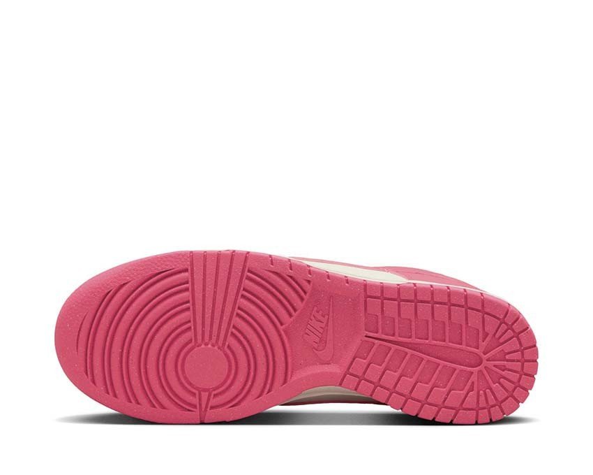 Baskets / Sneakers  Nike DD1873 600
