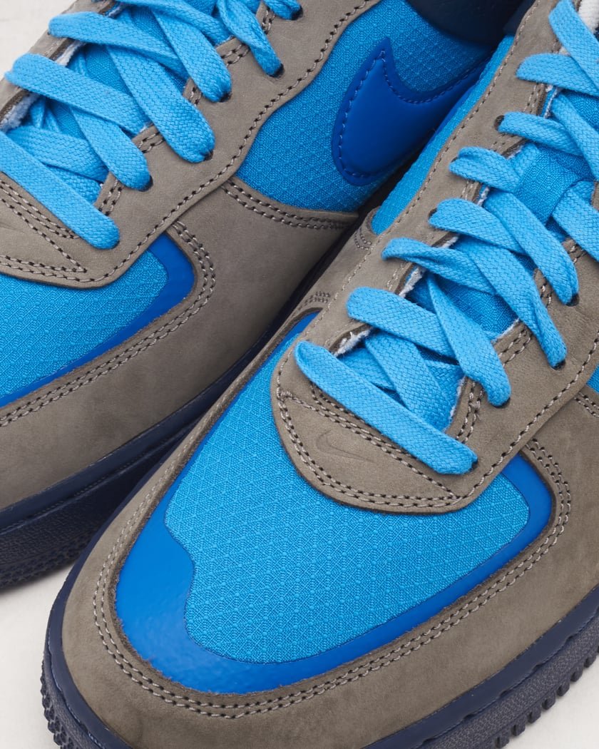 Sneakers / Sport  Nike HF5516-001 001 Soft Grey / Varsity Royal - Harbor Blue