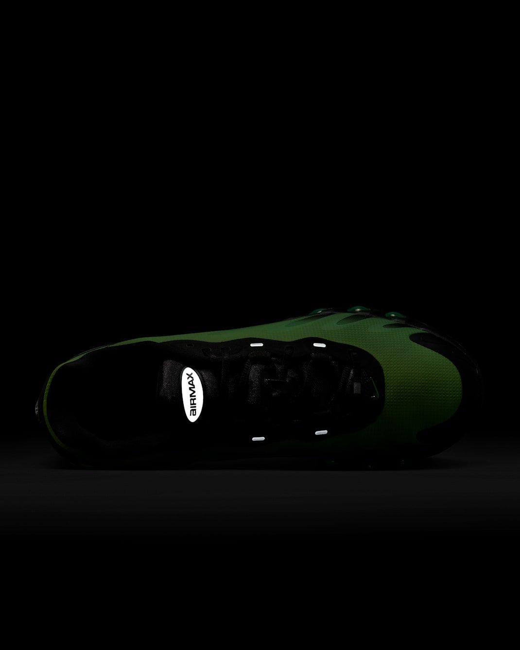 Sneakers / Sport  Nike HQ4681-010 010 Black green