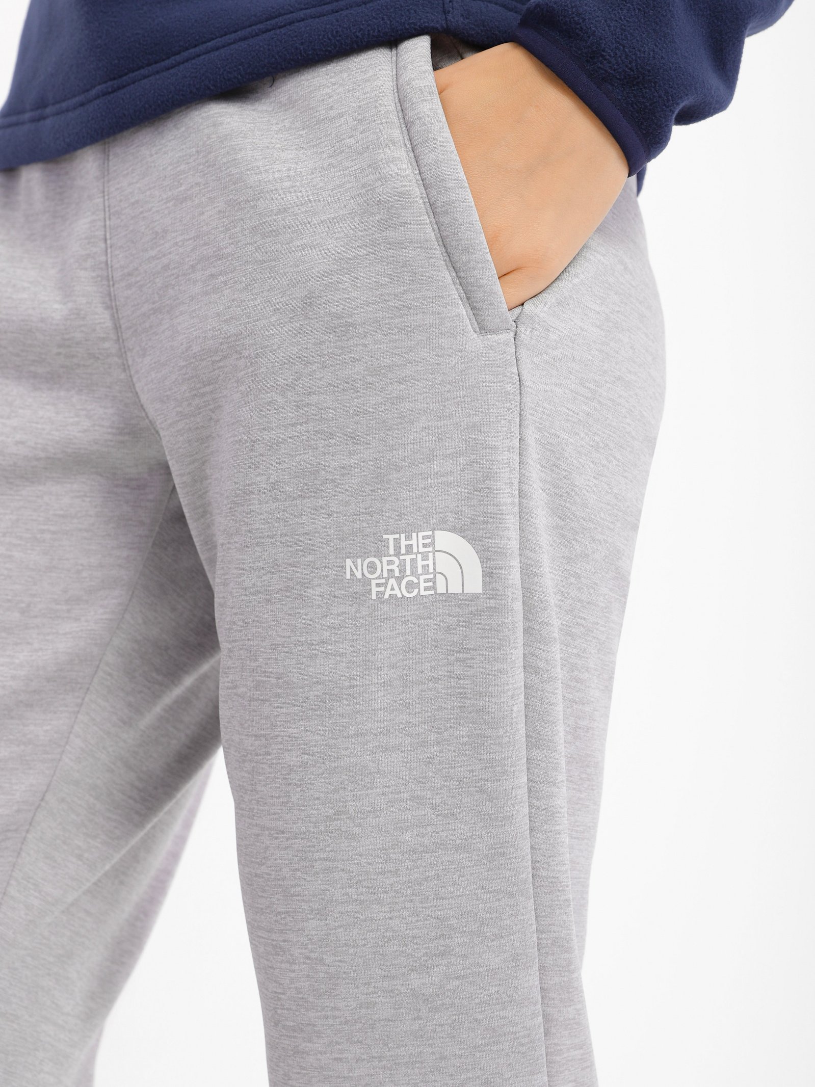 Pantalons  The North Face NF0A7ZABDYX1REG Gris