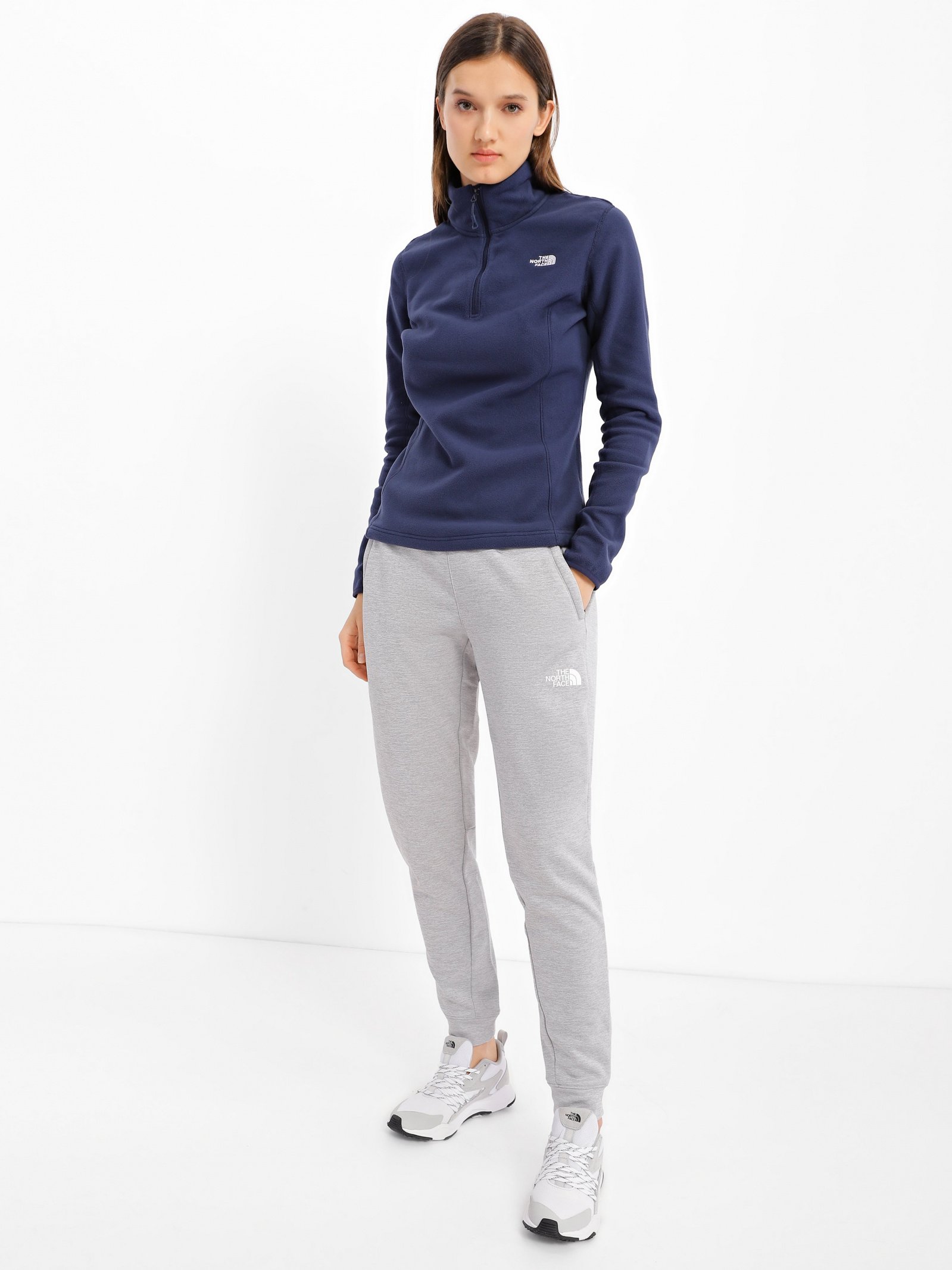 Pantalons  The North Face NF0A7ZABDYX1REG Gris