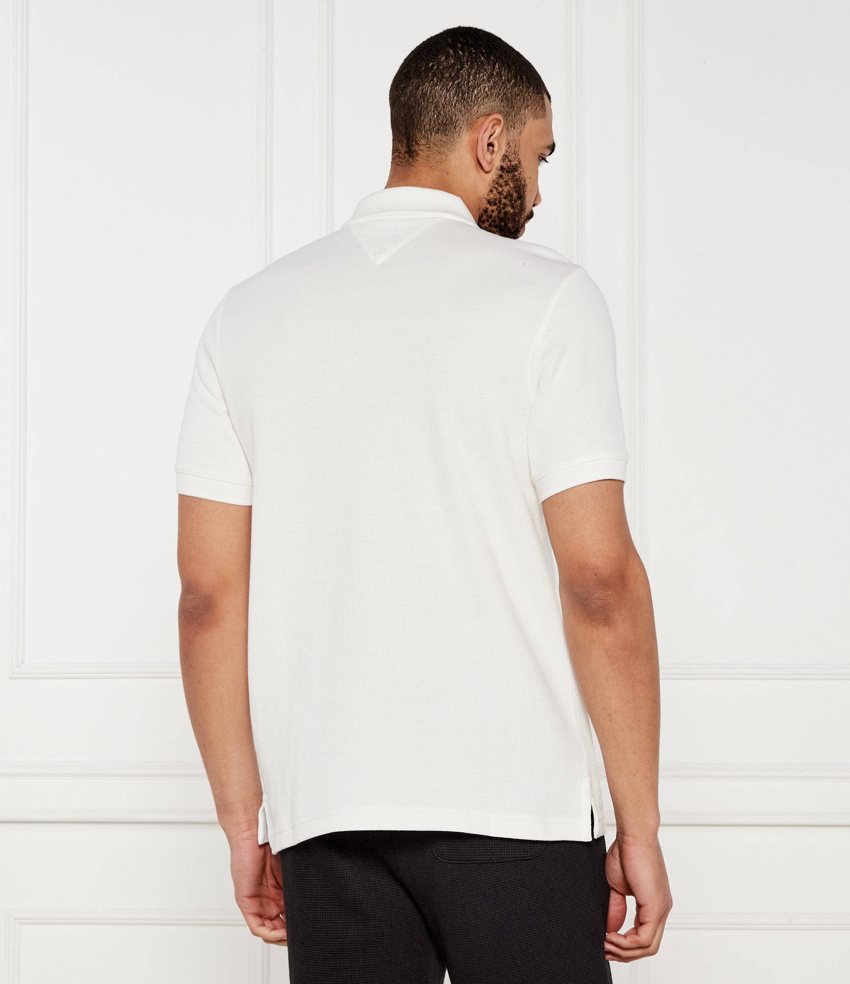 Polos manches courtes  Tommy Jeans DM0DM21935 YBL Ecru