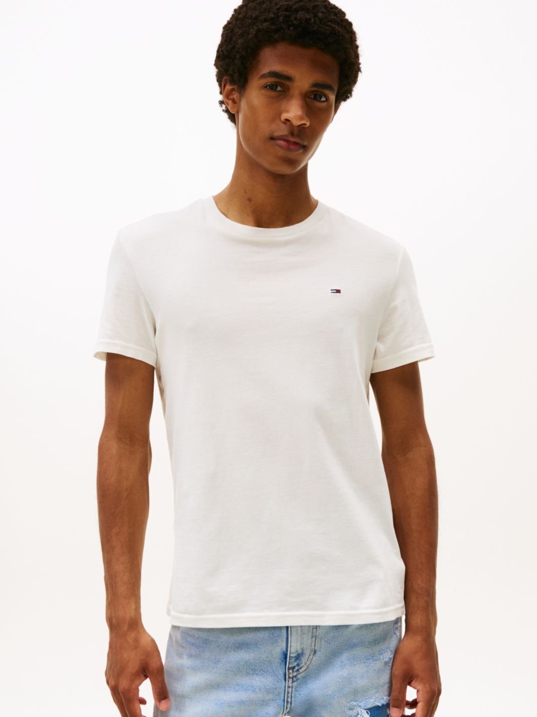 T-S manches courtes  Tommy Jeans DM0DM20687 0XP Ancient White / Soft Sapphire