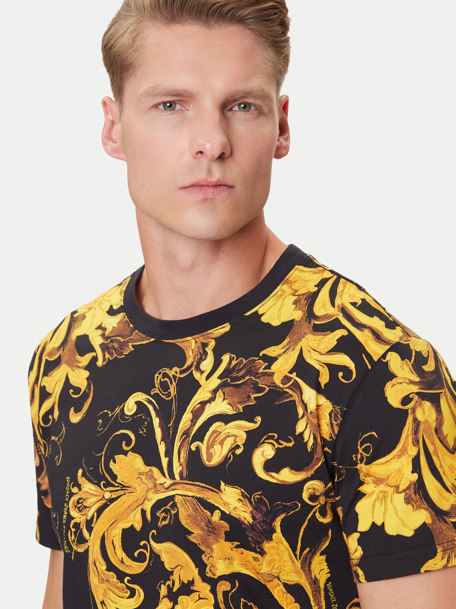 T-S manches courtes  Versace Jeans 79GAH6S0 JS515 G89 BLACK + GOLD