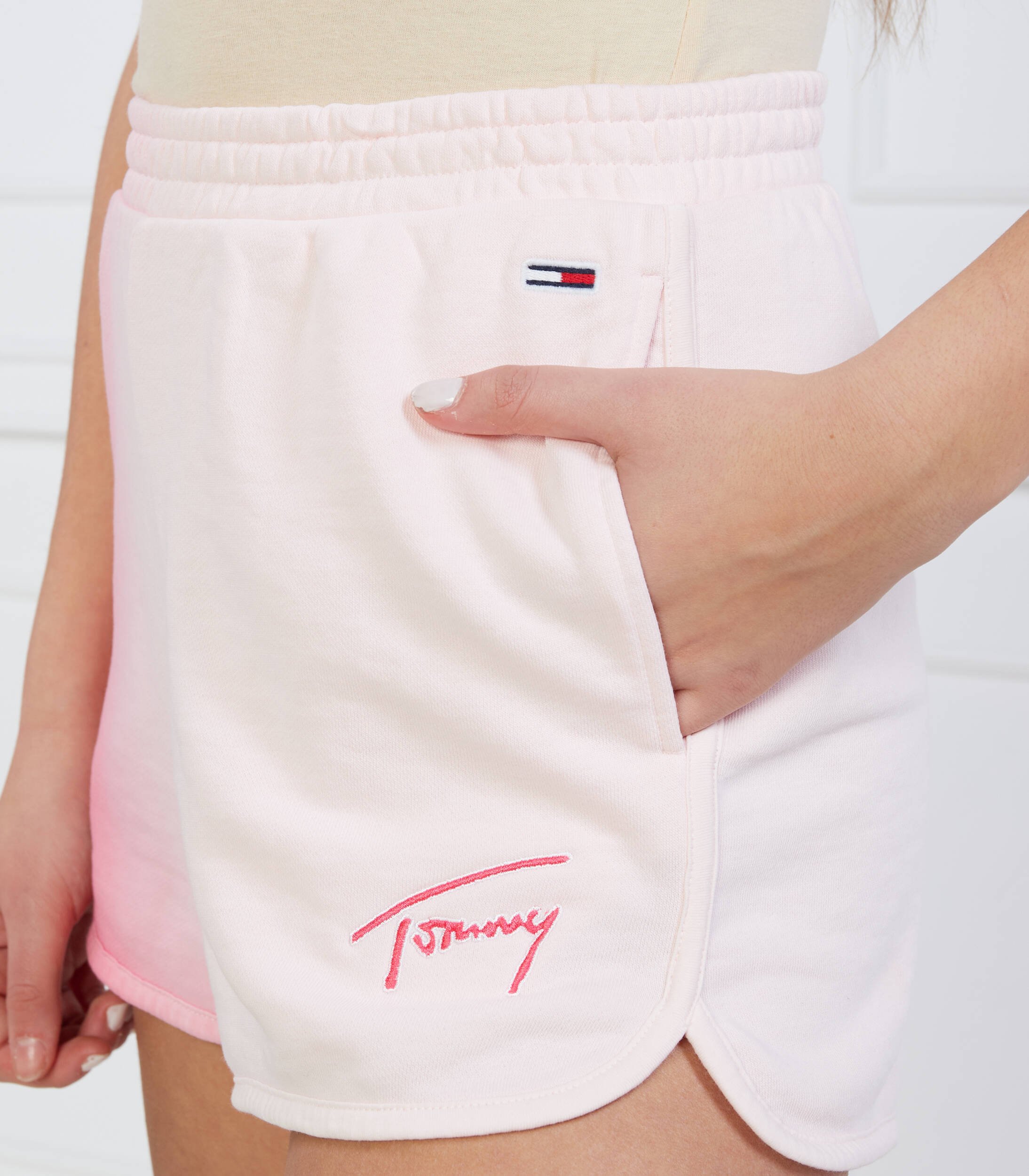 Shorts & Bermudas  Tommy Jeans DW0DW15382 TJN Laser Pink