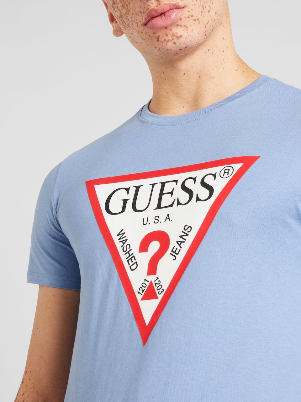 T-S manches courtes  Guess jeans M2YI71 I3Z14 G7CZ PARTLY CLOUDY