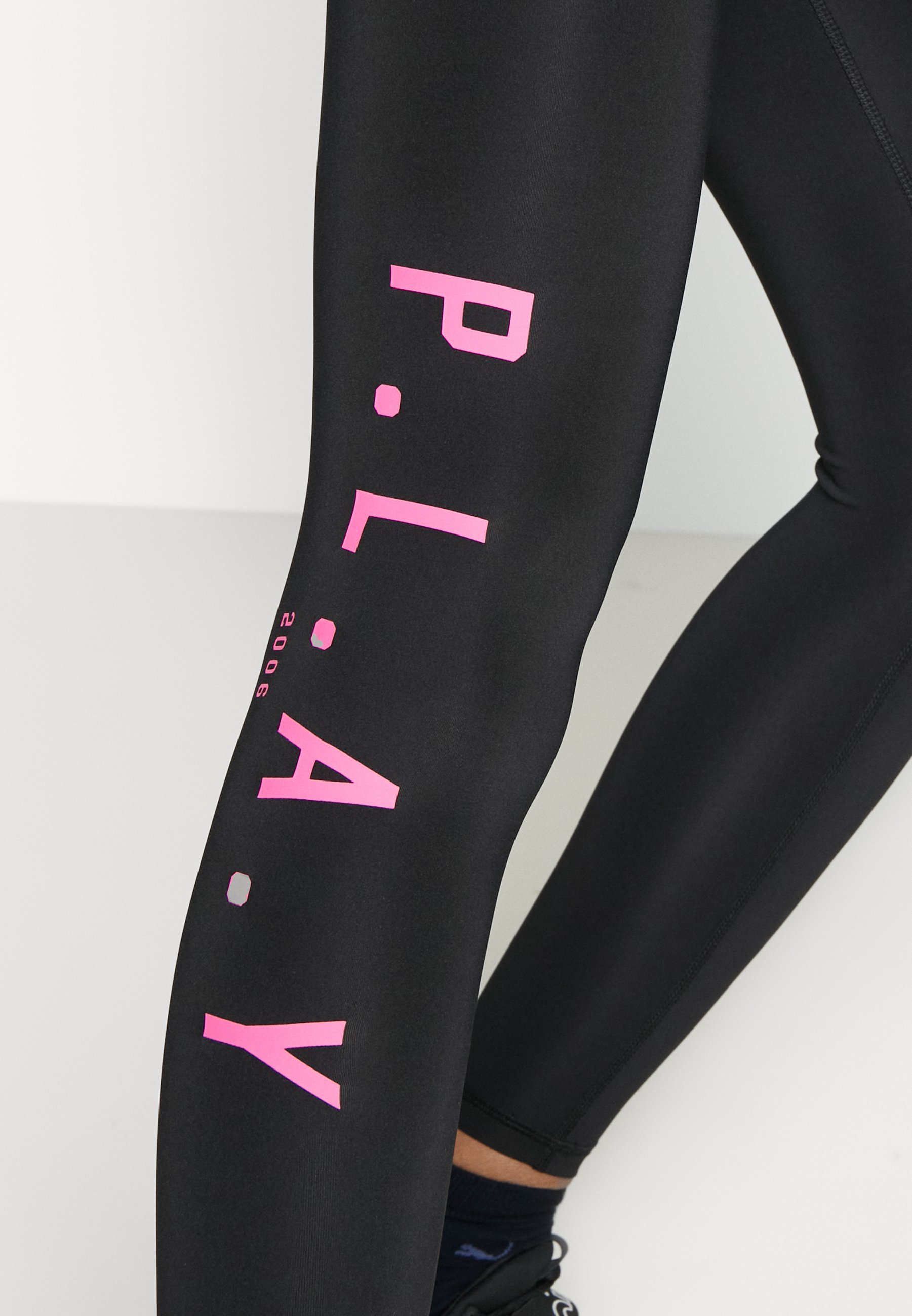 Pantalons  Only ONPLOUELLA HW TRAIN TIGHTS Black
