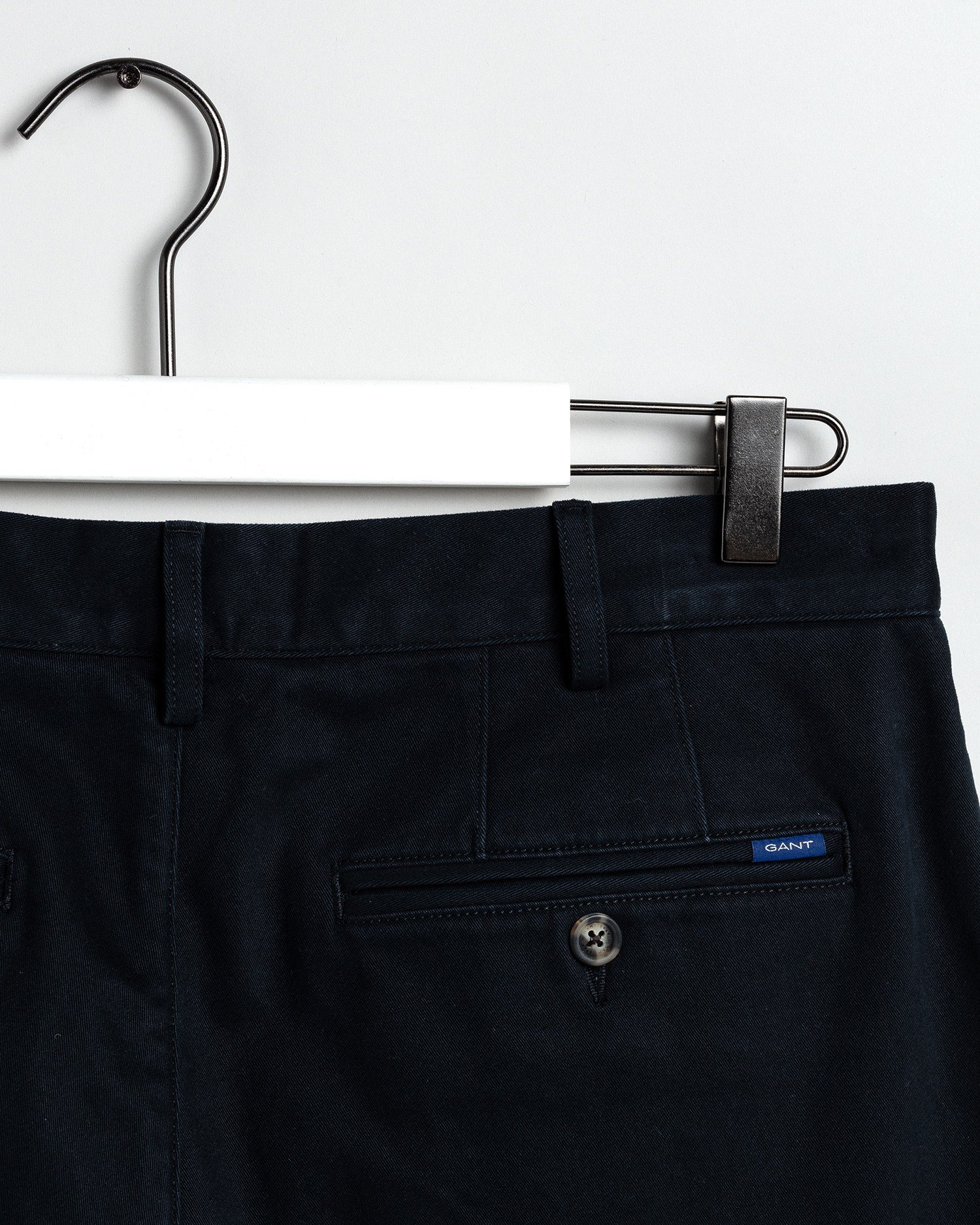 Pantalons chino/citadin  Gant 1503956 405 NAVY