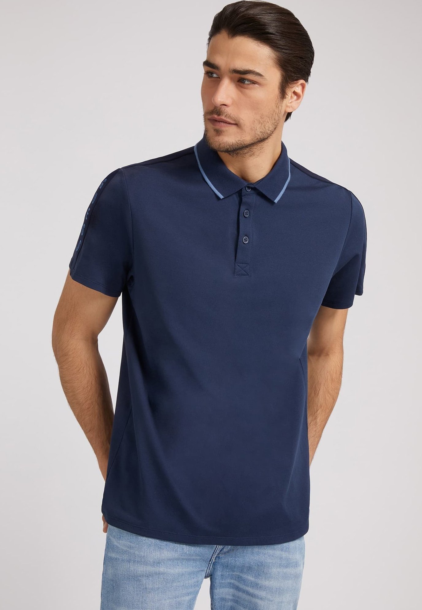 Polos manches courtes  Guess jeans M2YP25 KARS0 G7R1 SILK BLUE