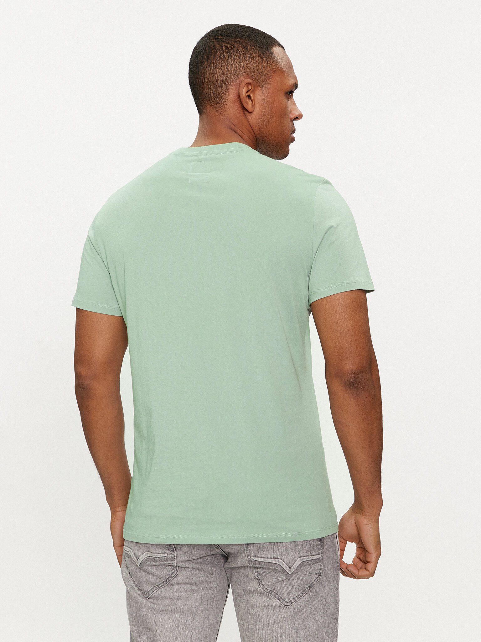 T-S manches courtes  Guess jeans M2BP47 K7HD0 G8CC MATCHA DUST