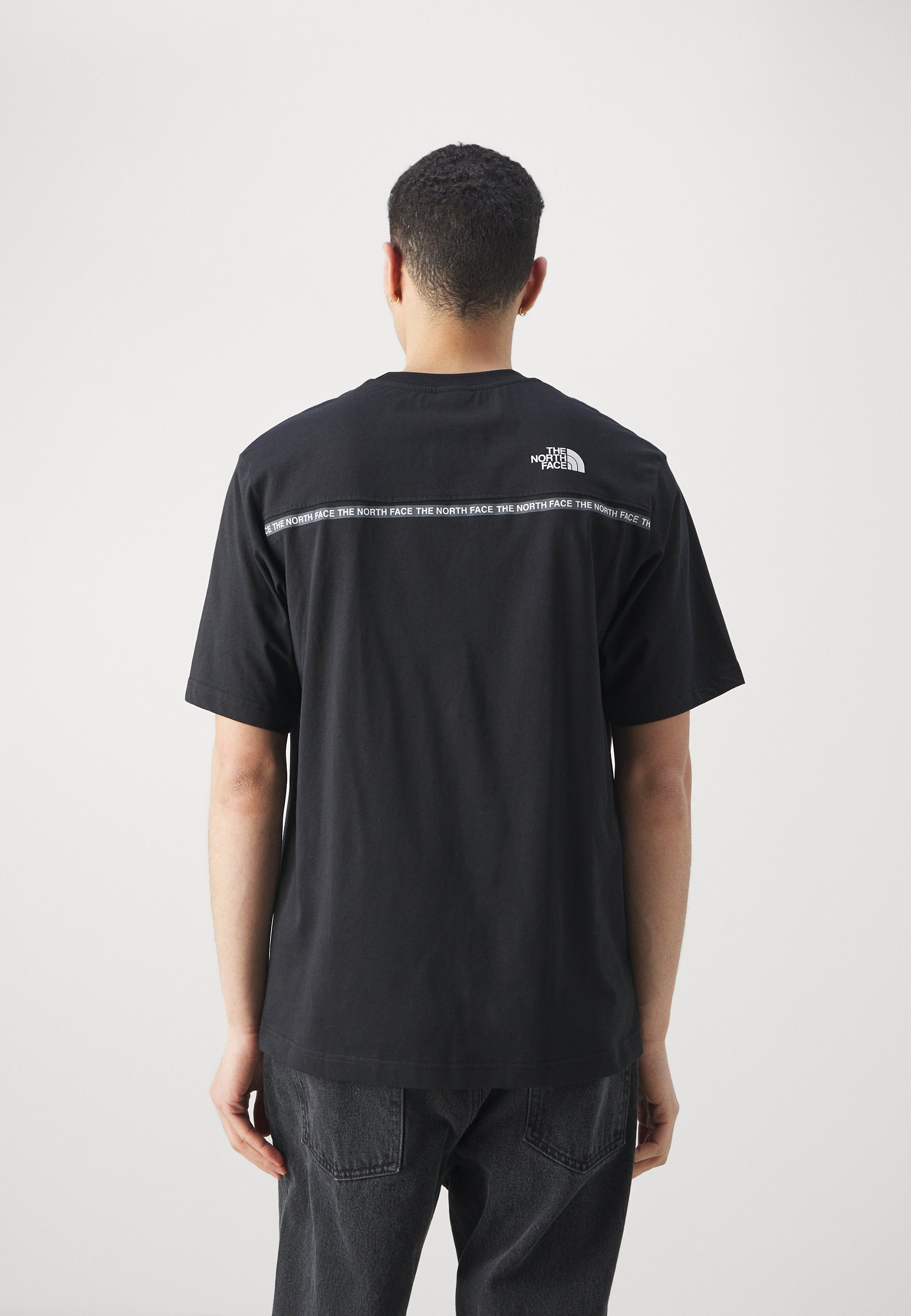 T-S manches courtes  The North Face NF0A87DDJK31 BLACK