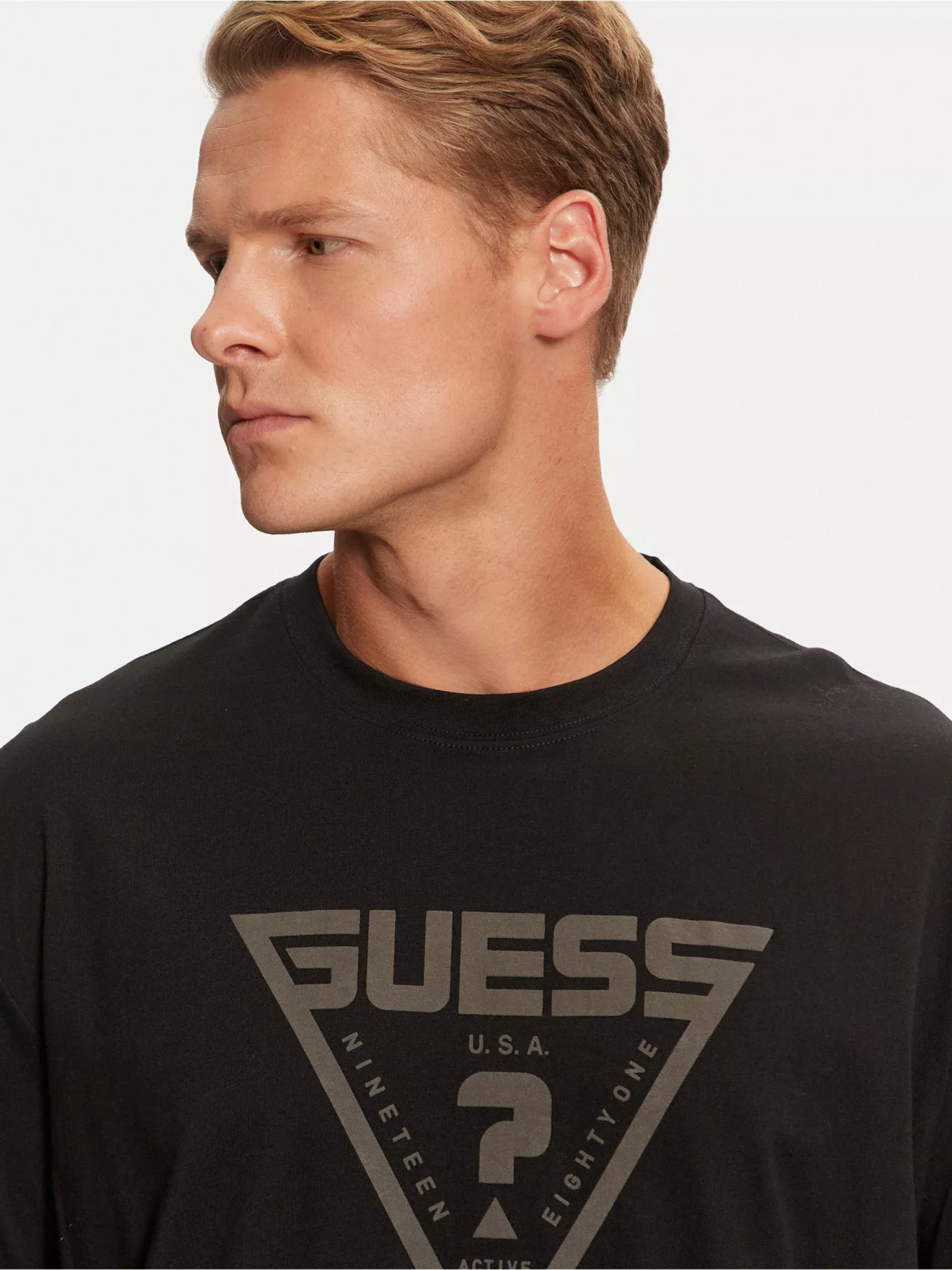 T-S manches courtes  Guess jeans Z4BI02 I3Z14 JBLK Jet Black A996