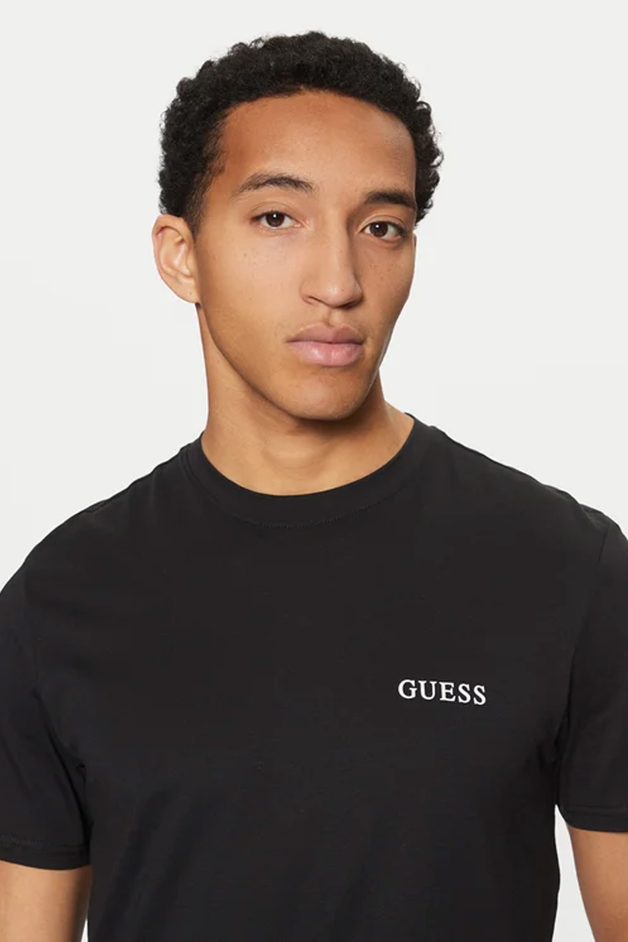 T-S manches courtes  Guess jeans U4BM03 KCAM1 JBLK Jet Black A996