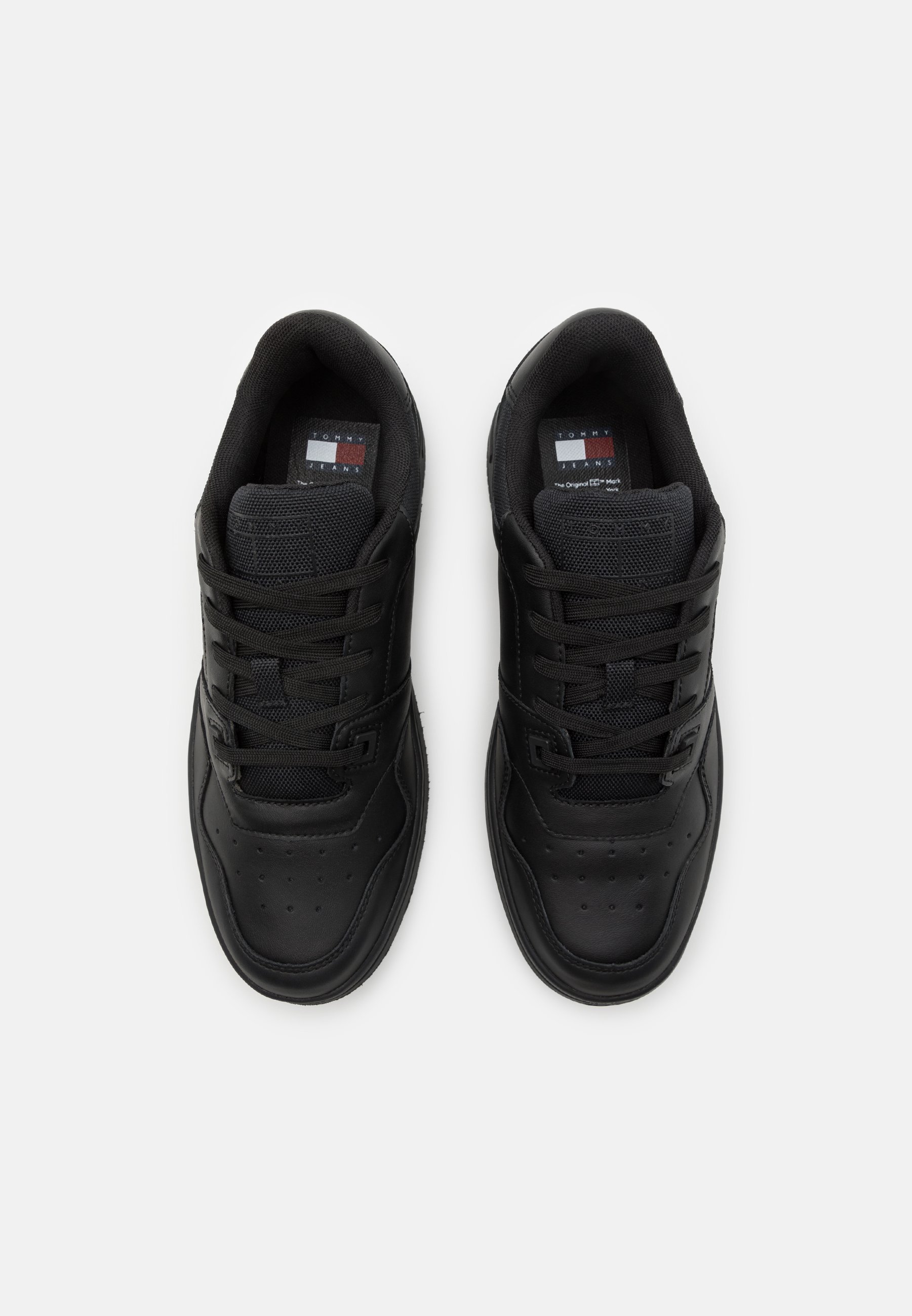 Sneakers / Sport  Tommy Hilfiger EM0EM01395 BDS Black