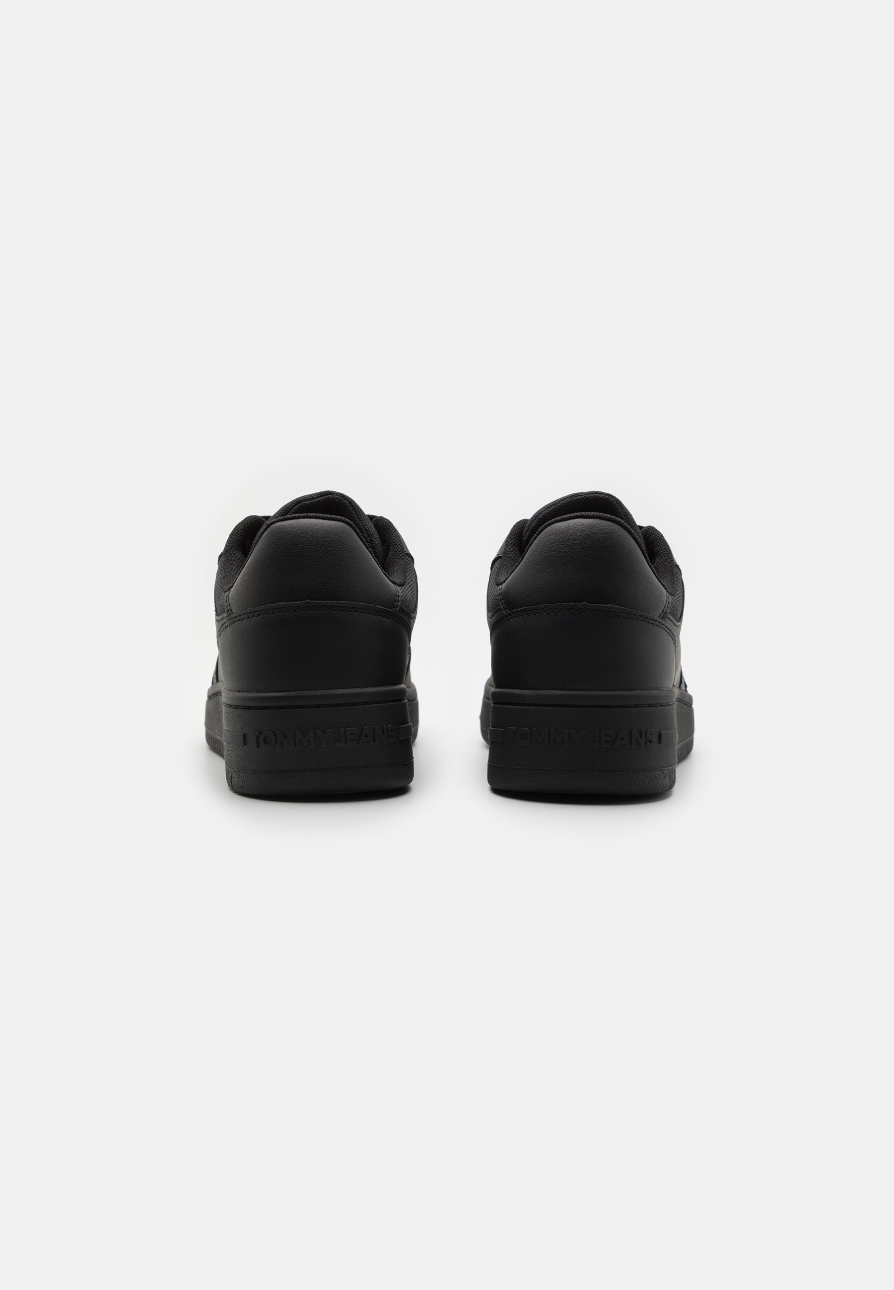 Sneakers / Sport  Tommy Hilfiger EM0EM01395 BDS Black